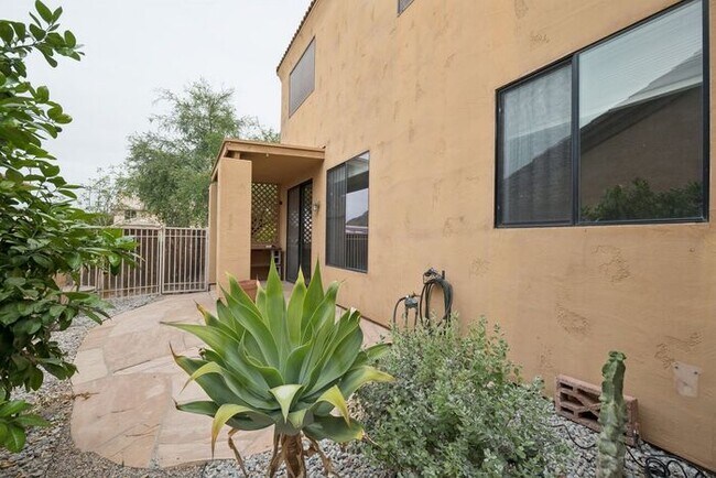 Building Photo - 13636 North 21st Pl