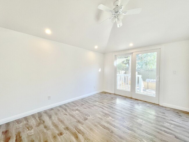 Building Photo - 11914 Ocean Park Blvd