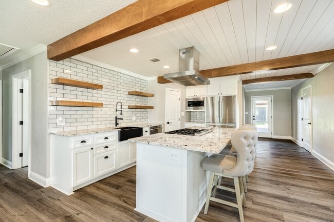 Building Photo - 1614 Avenue F