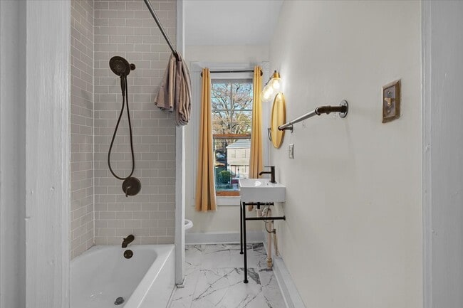 Building Photo - 1336 Seaboard Ave