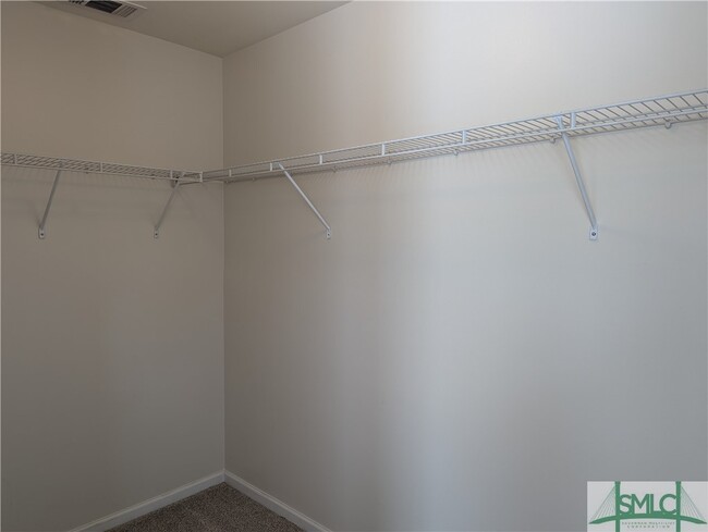 Building Photo - 325 Windmill Dr