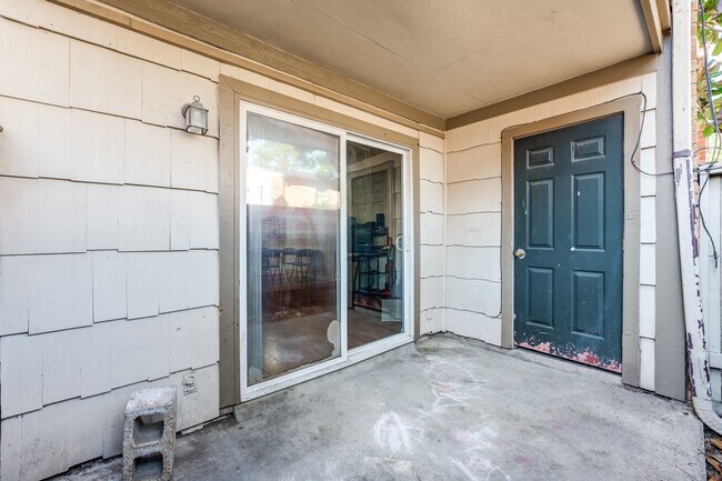 Building Photo - 6001 Reims Rd