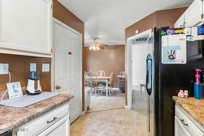 Building Photo - 1162 Shroyer Cir