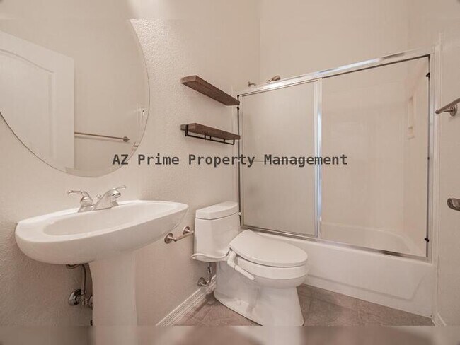 Building Photo - 4525 N 22nd St