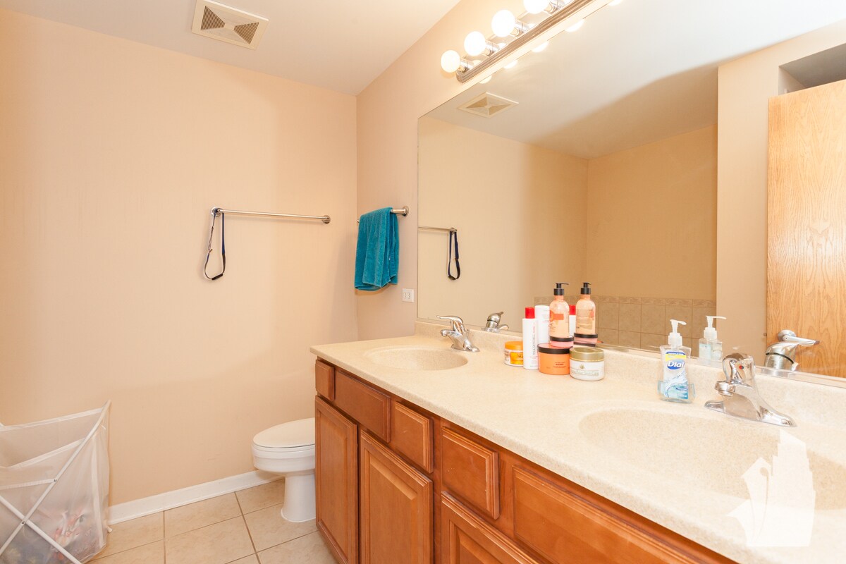 Building Photo - 1250 S Indiana Pkwy