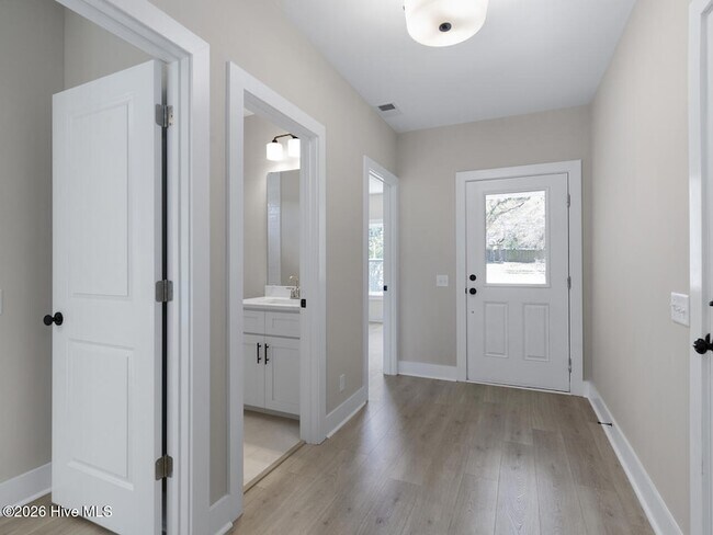 Building Photo - 1314 Carlyle Ln