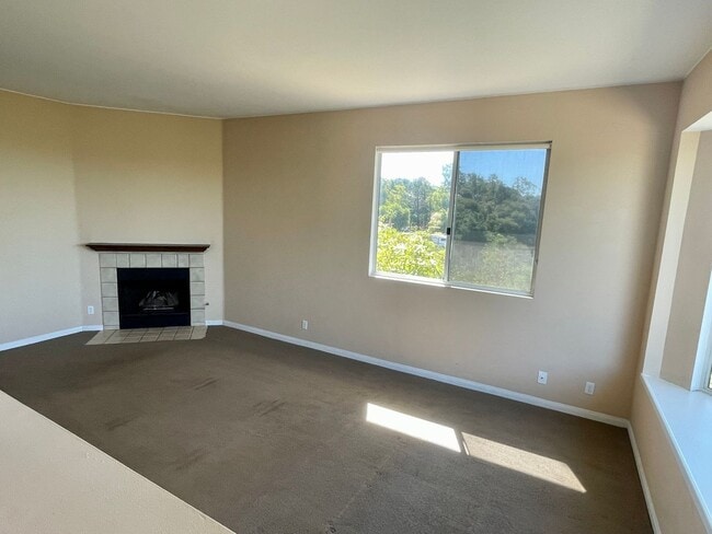 Building Photo - 4491 La Paloma Ave