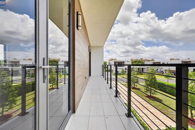 Building Photo - 16709 Botaniko Dr N