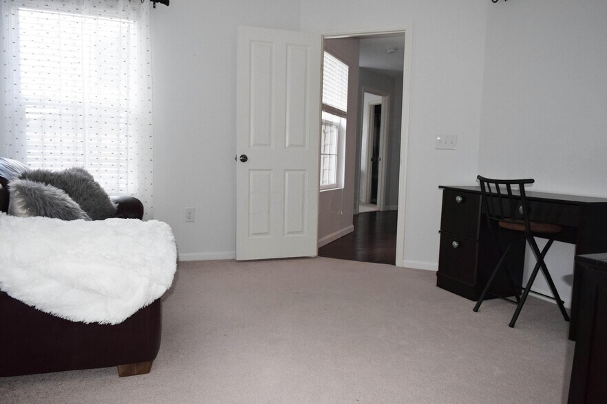 Building Photo - 6126 Kirklington Cir