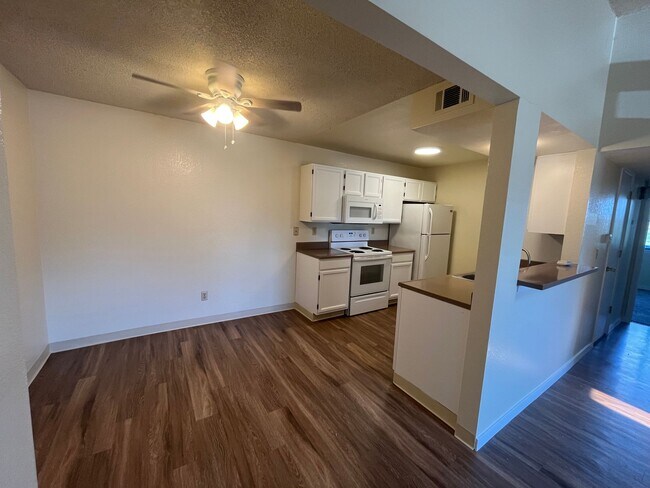 Building Photo - GORGEOUSLY REMODELED 2 bed 2 bath on 3rd floor with vaulted ceiling and skylight and in unit W/D!!