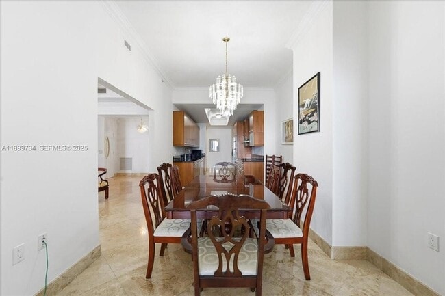 Building Photo - 704 N Ocean Blvd