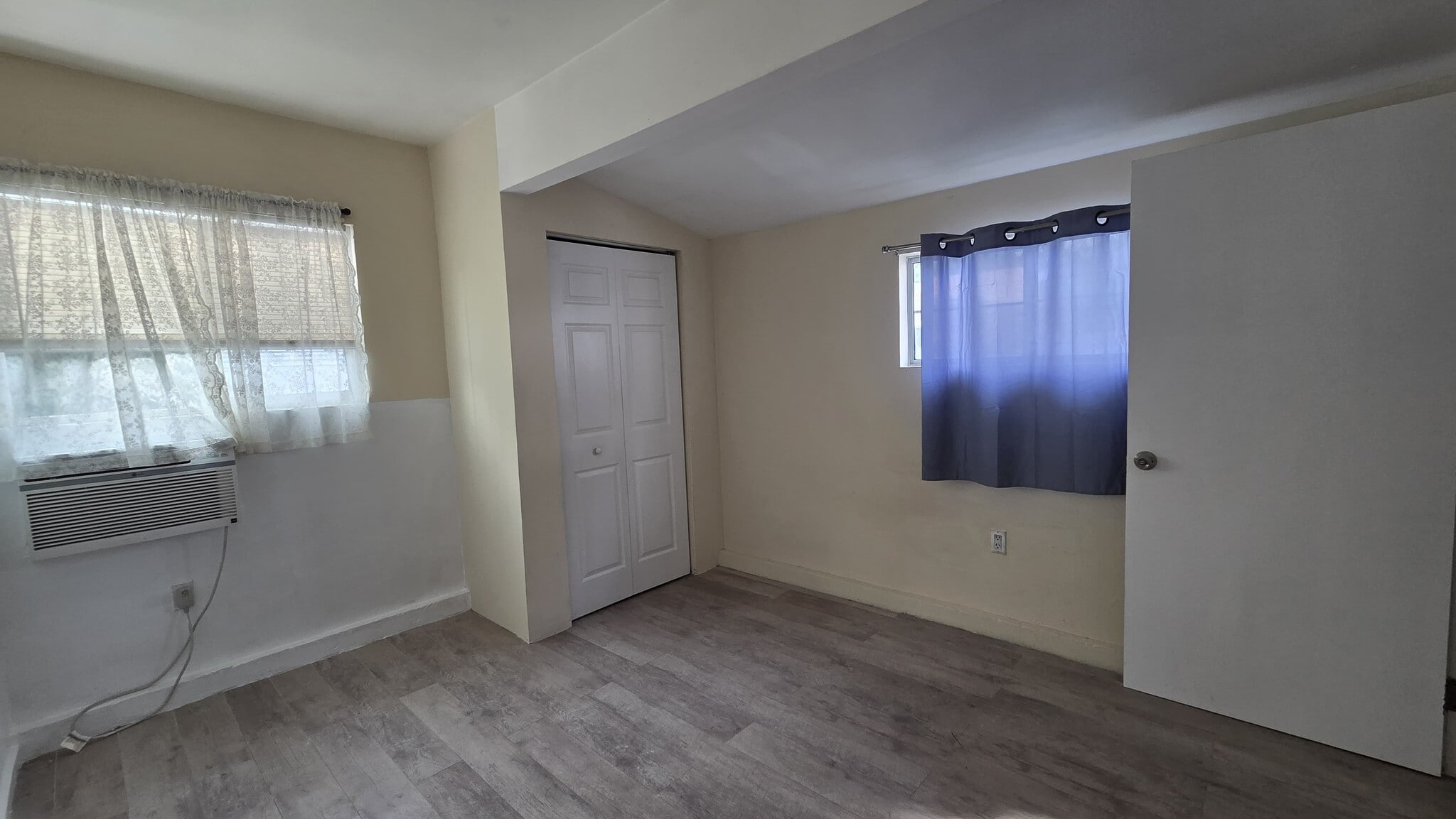 Building Photo - 6251 Canby Ave