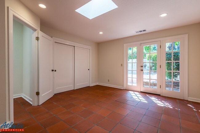 Building Photo - Charming Home | Spanish Architecture | Desirable Location