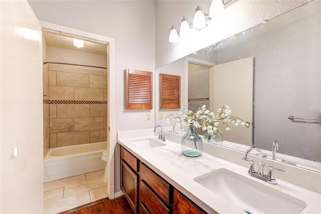 Building Photo - 2711 Grants Lake Blvd