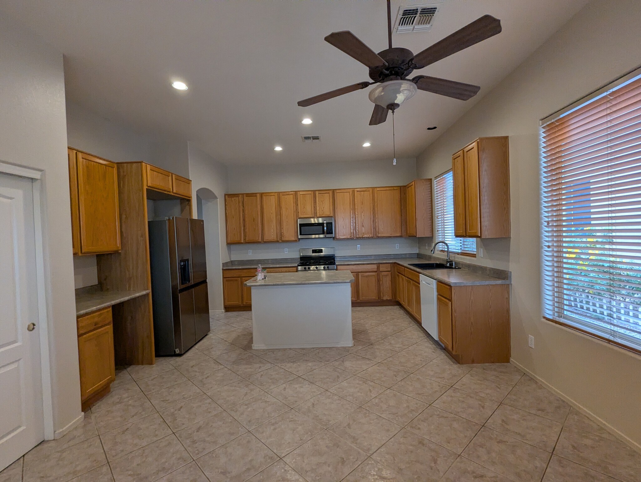 Building Photo - 10479 E Superstition Range Rd