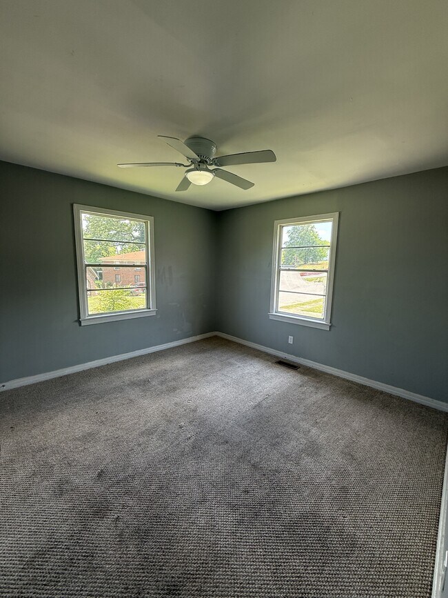 Building Photo - 1501 29th Street Ensley