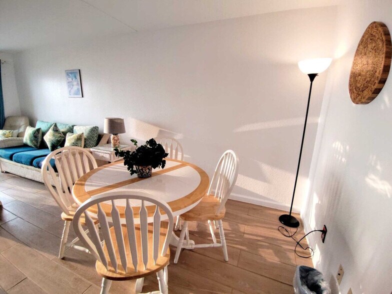 Building Photo - 5605 Gulf Blvd