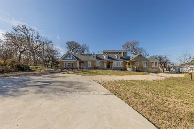 Building Photo - 1212 N Main St