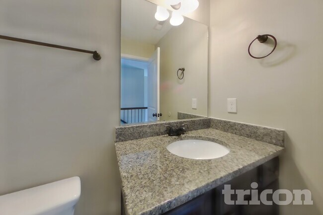 Building Photo - 268 Cranbrooke Dr