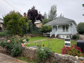 Building Photo - 3-bedroom, 1-bath home in Redding blends historic charm with modern finishes!