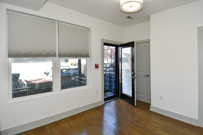 Building Photo - 1632 K St NW