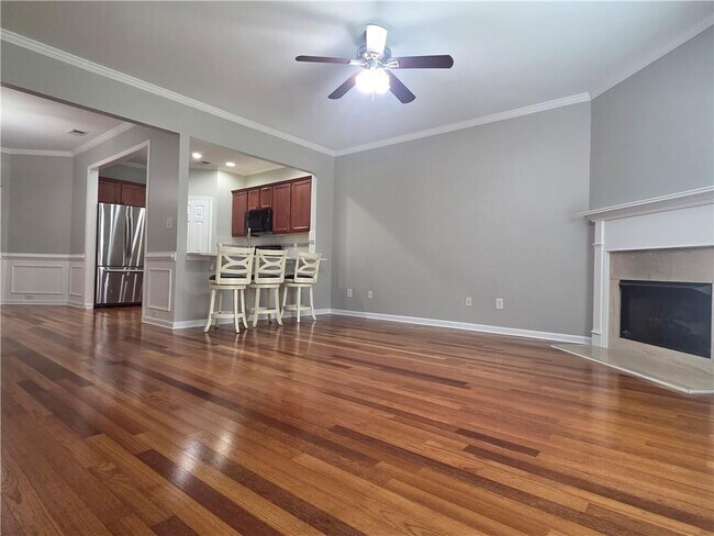 Building Photo - 2720 Beynon Ln NE
