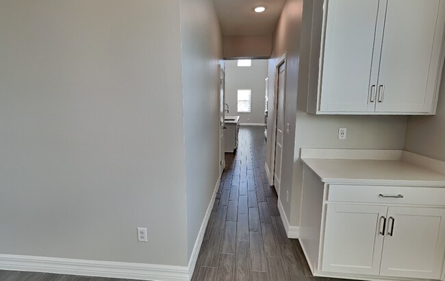 Building Photo - 1103 Silo Dr