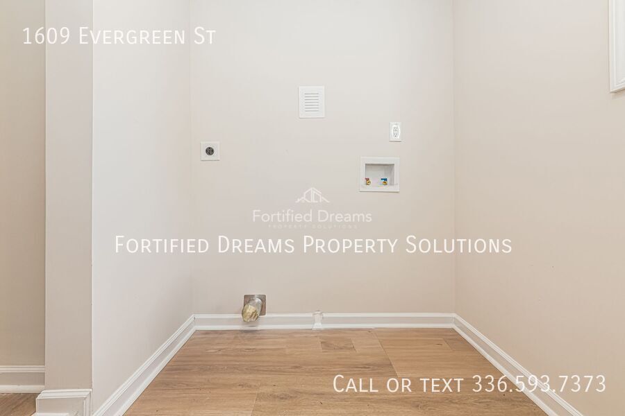 Building Photo - 1609 Evergreen St
