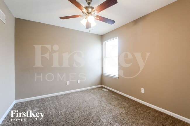 Building Photo - 3081 Willow Creek Estates Ct