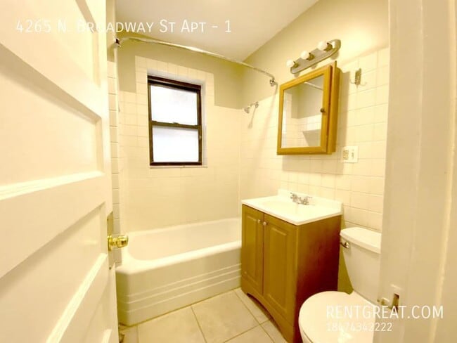 Building Photo - 4265 N Broadway