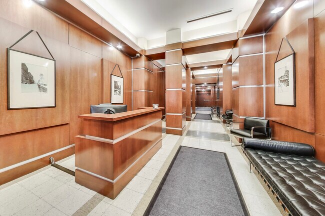 Building Photo - 5 E 14th Pl