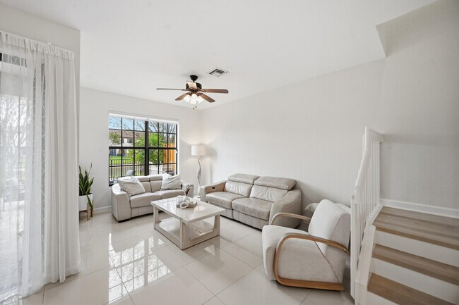 Building Photo - 10415 Wellington Parc Dr