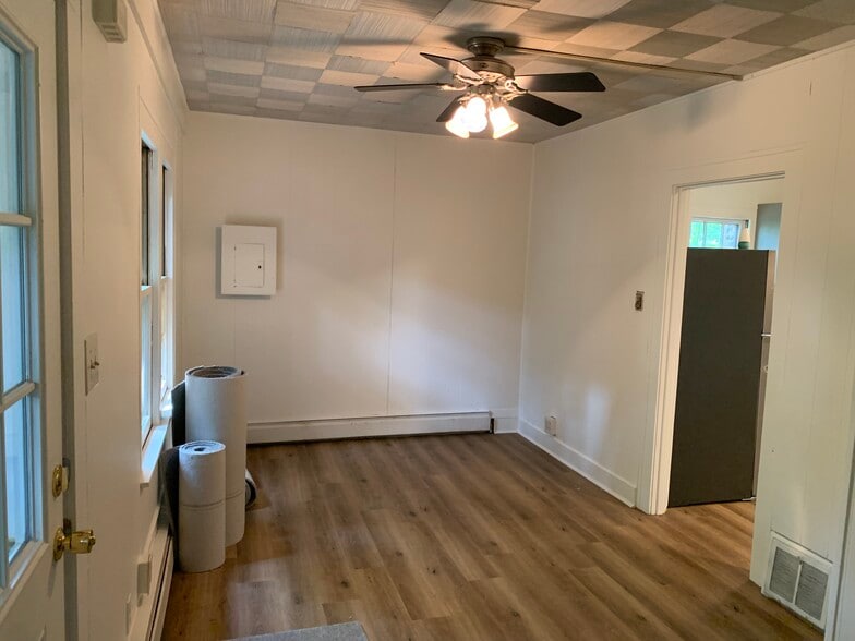 Living Room - 9121 Sheffield Ave