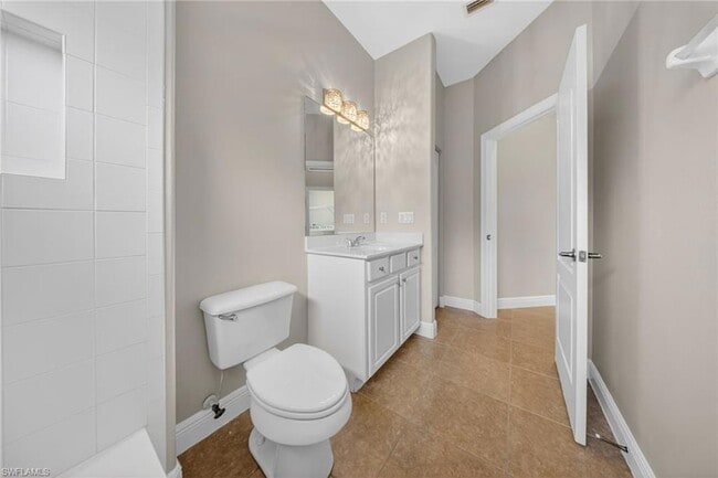 Building Photo - 15257 Cortona Way