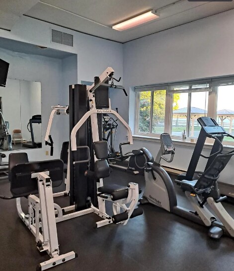 Building Photo - 57003 Delaire Landing Rd