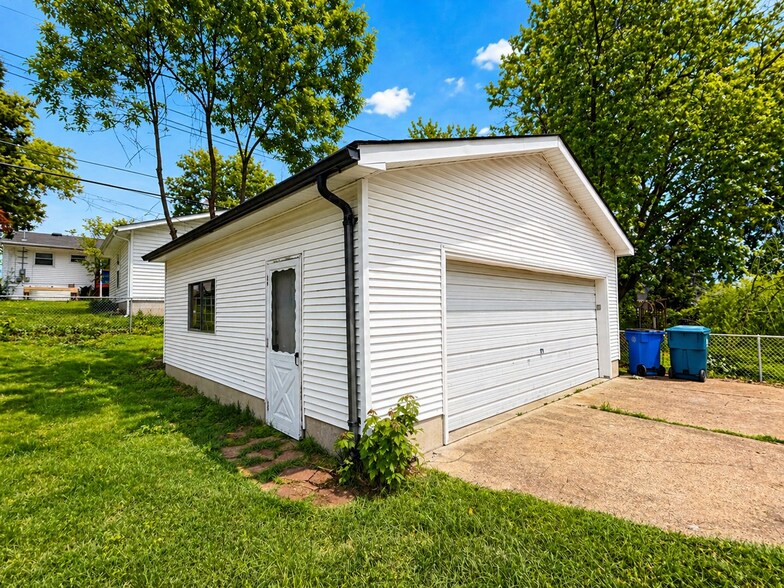 Building Photo - 8649 Kathlyn Dr