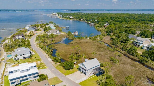 Building Photo - 16262 Tarpon Dr