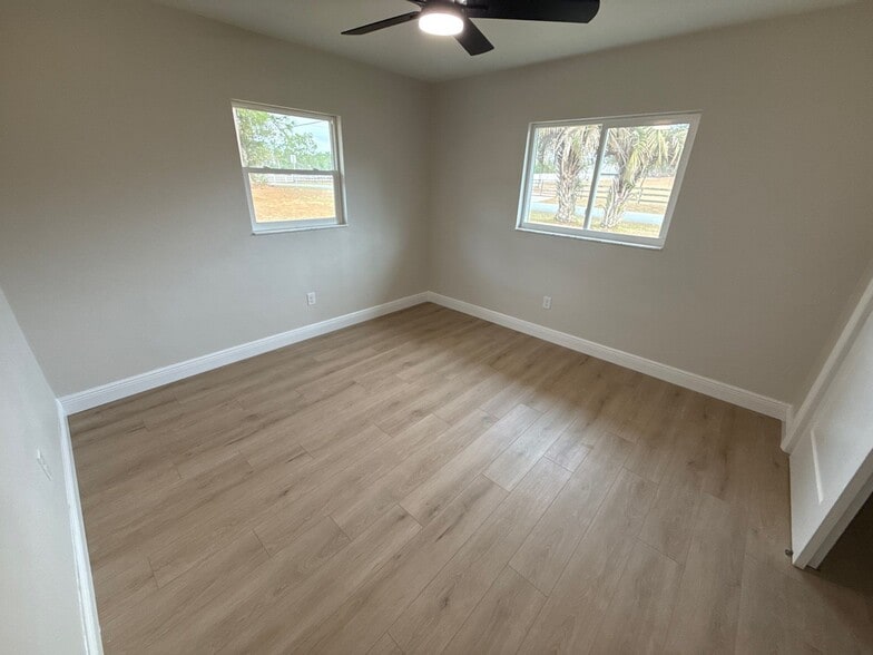 Building Photo - 5351 E Hopp Ln