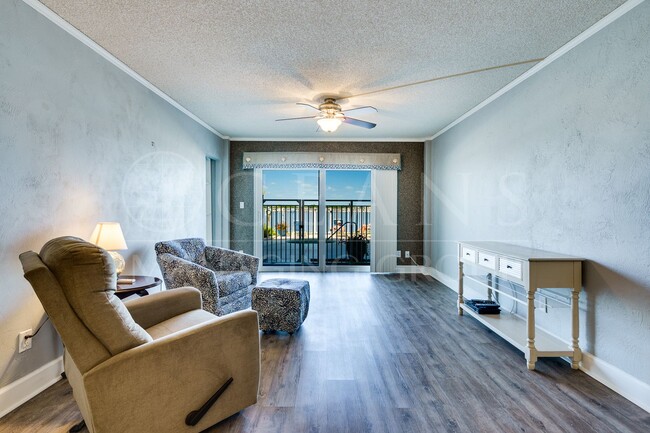 Building Photo - First Floor Riverfront Condo