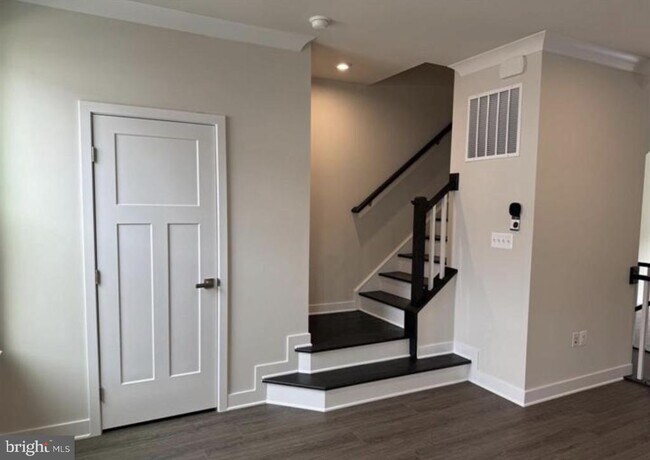 Building Photo - 5050 Orchid Bnd