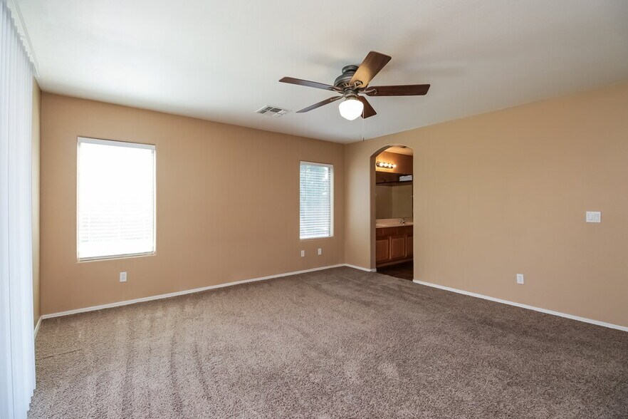 Building Photo - 3881 E Wyatt Way