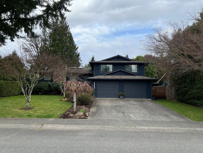 Building Photo - Gorgeous 3 Bedroom 2 Bath Home in Desirable Fairwood, Renton