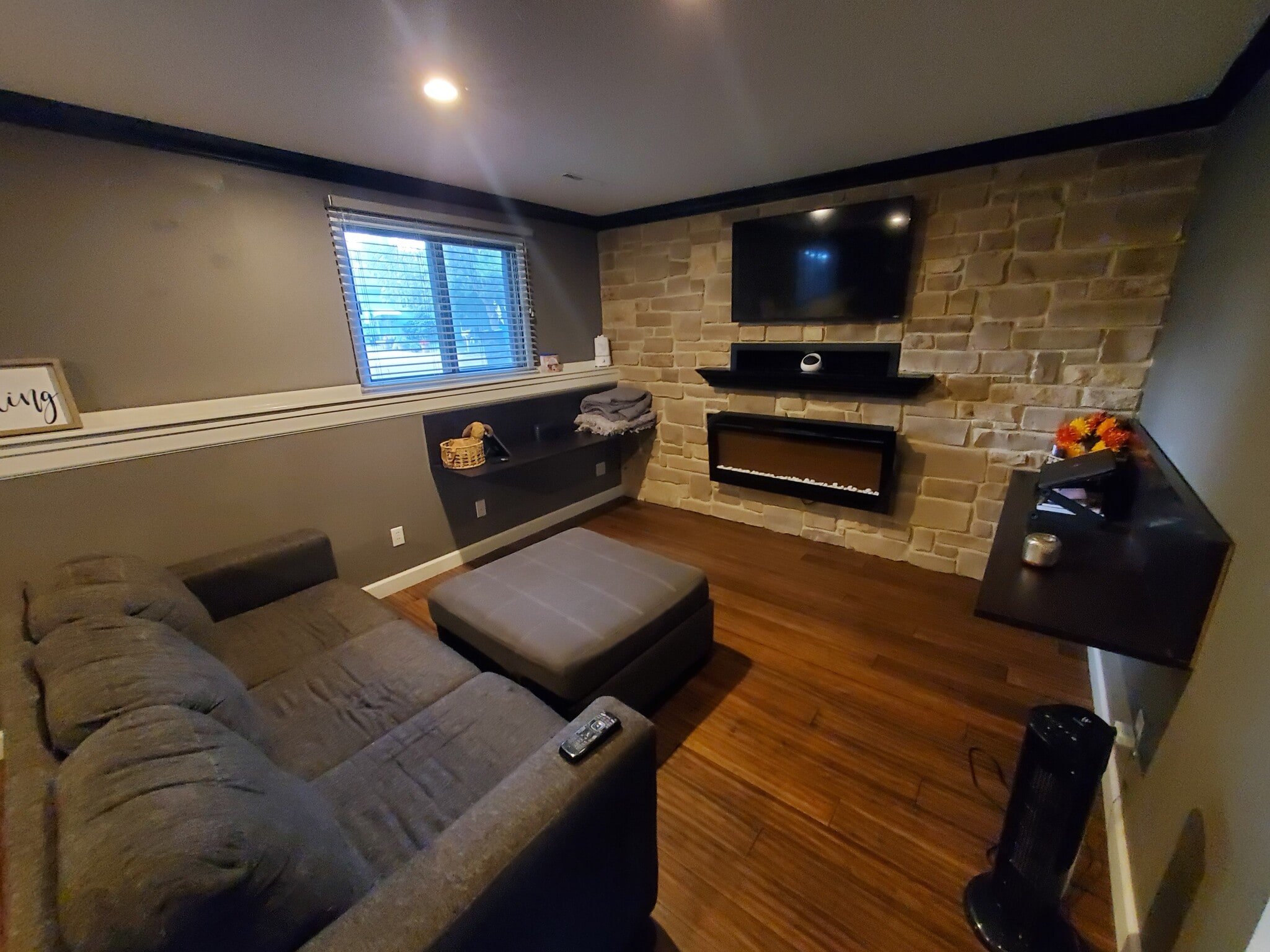 Building Photo - 2201 Tracy Ln