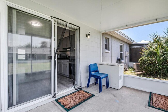 Building Photo - 106 Lake Villa Way