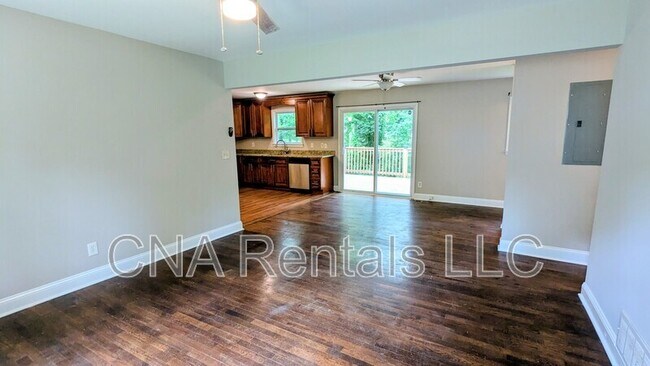 Building Photo - 631 Blackhawk Cir