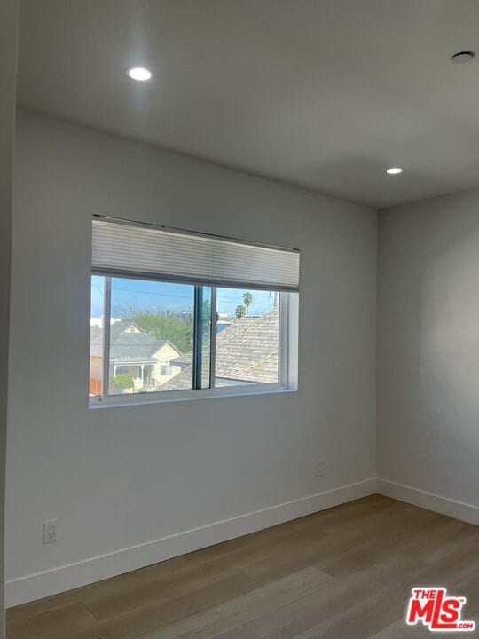 Building Photo - 212 E 29th St