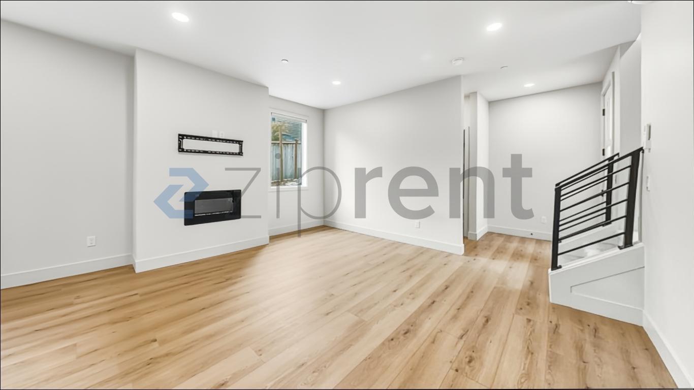Building Photo - Unit