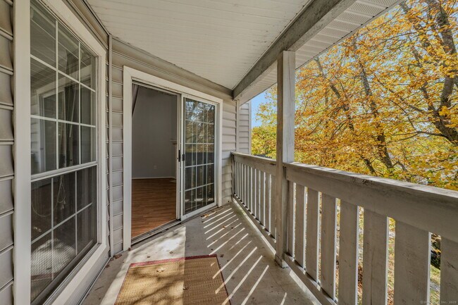 Building Photo - 33 Crown Knoll Ct
