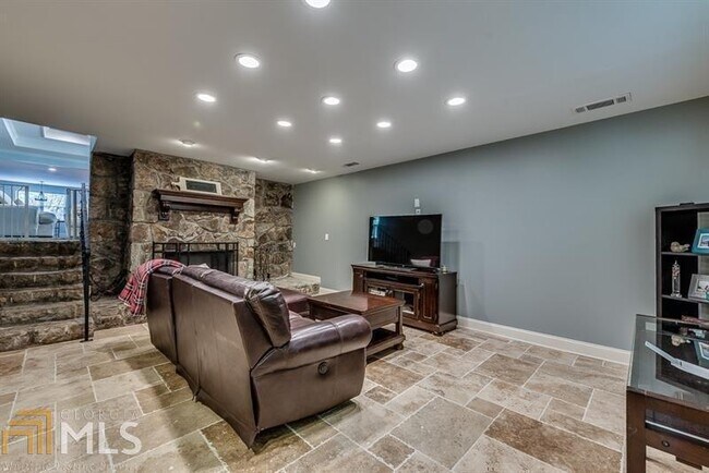Building Photo - 7585 Spalding Ln