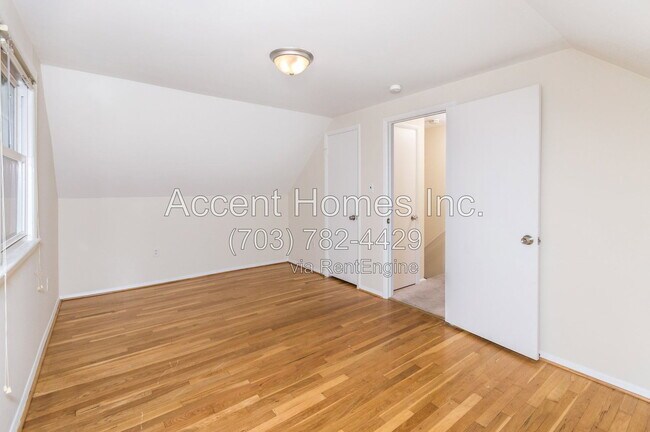 Building Photo - 5510 Trin St
